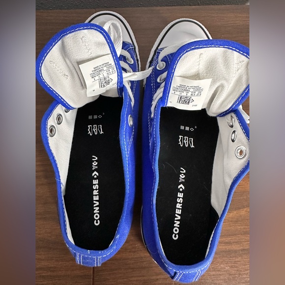 Converse Blue Sneakers. Men’s size 9 - Picture 11 of 11
